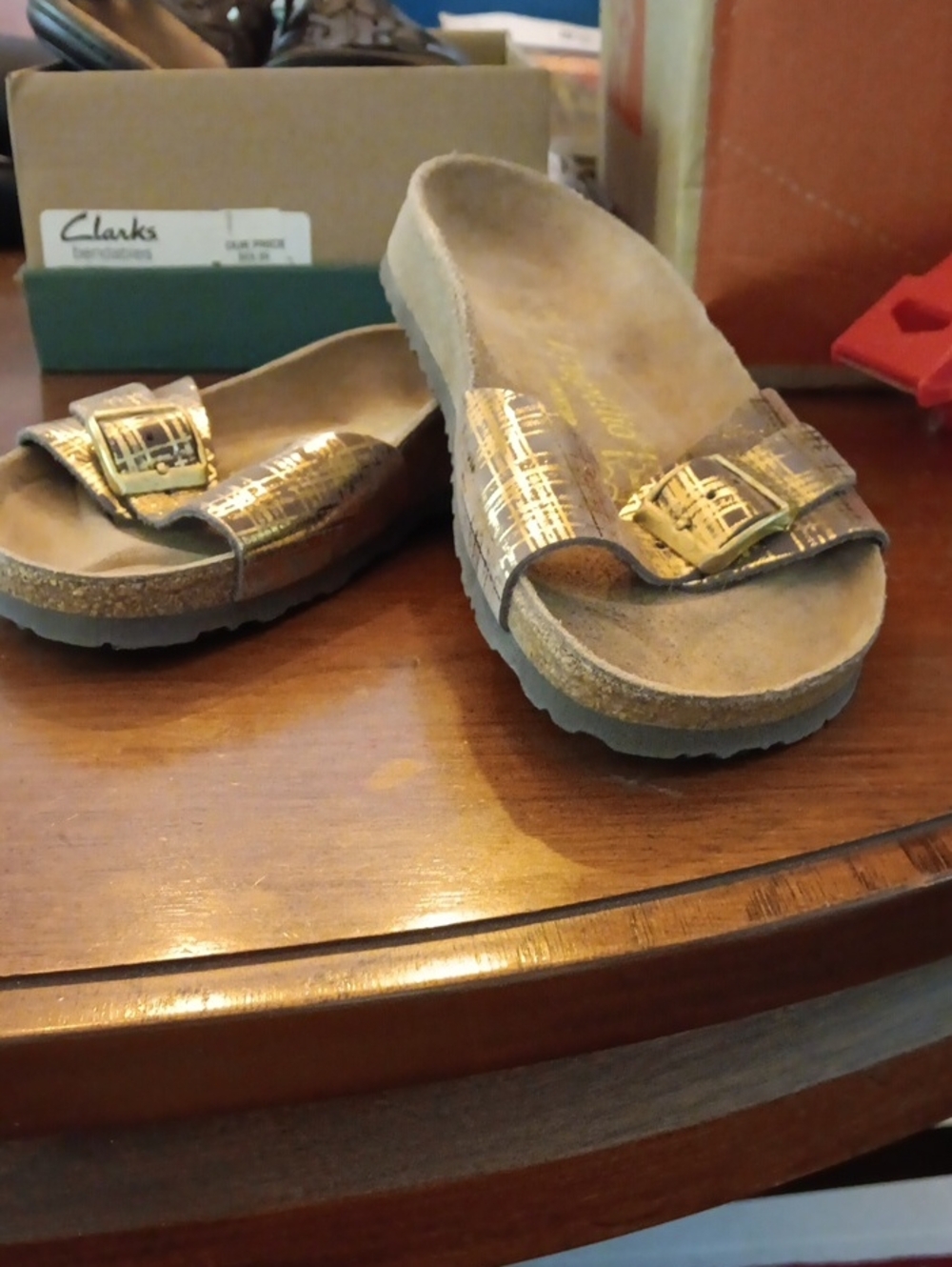 NWOT Birkenstock Women's 7 Madrid Sandals with Metallic Gold Buckle